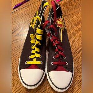 Harry Potter Gryffindor 9 3/4 Sz 43 High Top Sneaker  Shoes Red Brown Yellow